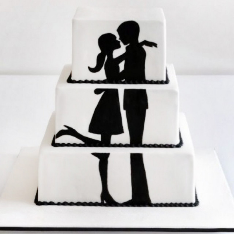 Свадебный торт с силуэтами молотой пары