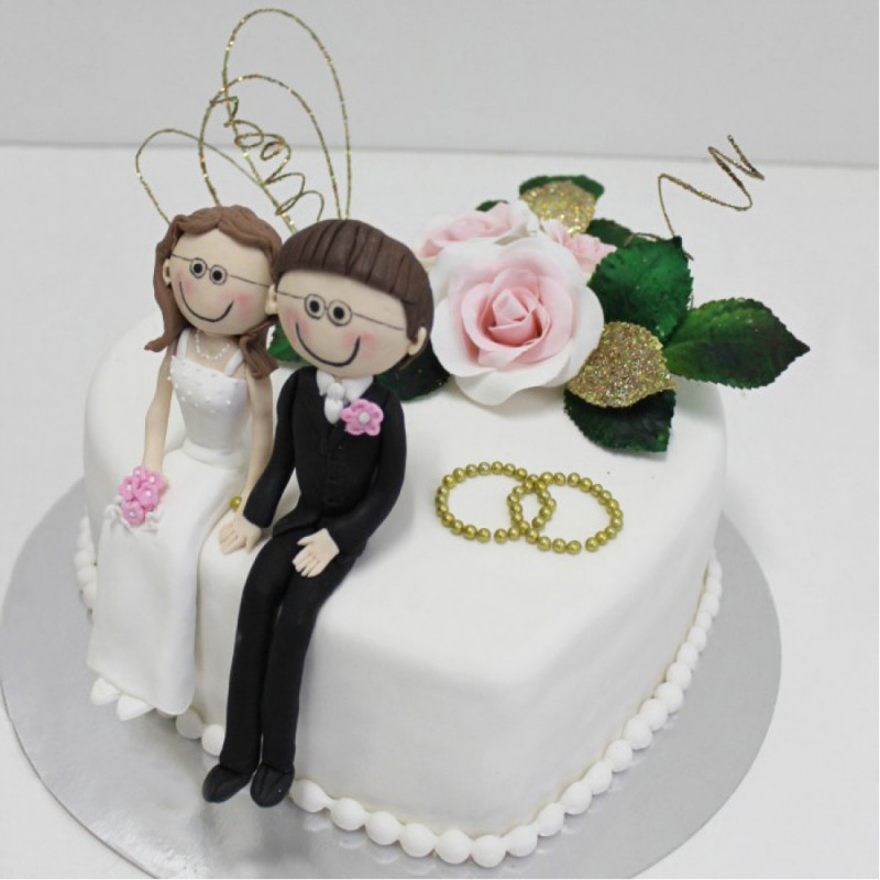 Одноярусный свадебный торт сердце