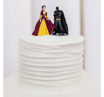 Свадебный торт с топперами киногероев
