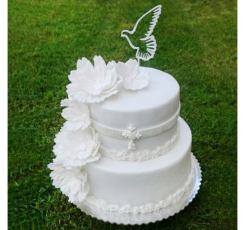 Торт с цветами и голубем на свадьбу