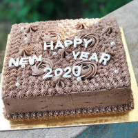 Квадратный шоколадный торт на Новый год