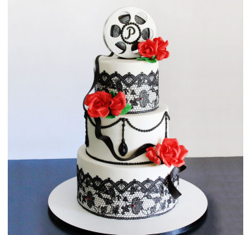Свадебный торт в голливудском стиле