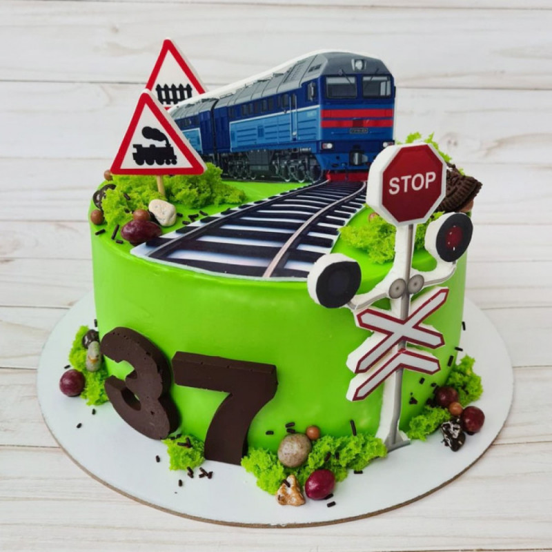 Торт железная дорога с поездами