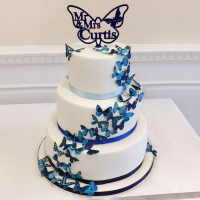 Торт с бабочками из рисовой бумаги