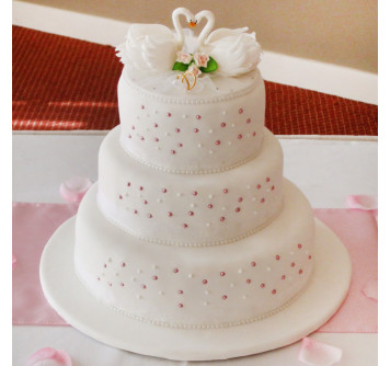 Свадебный торт «Лебединая верность»
