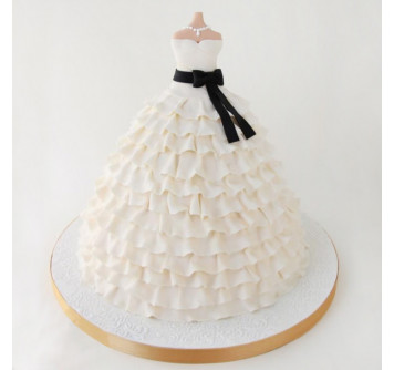 Торт в форме свадебного платья